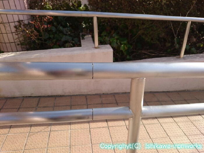 }VX[v@萠CH 3